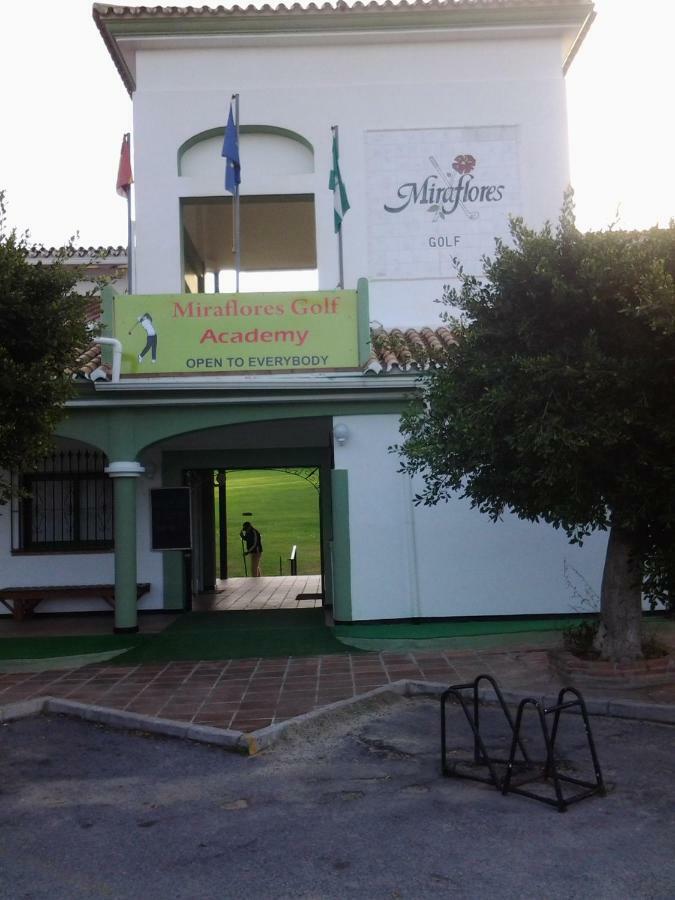 Apt 1 Ch Costa Del Sol Sitio De Calahonda Dans Maison D'Hote Entree Independante 米哈斯 外观 照片